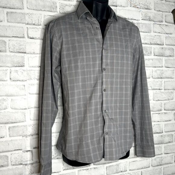 Calvin Klein All Season Stretch Slim Fit Wicking Button Down Shirt Medium M - Picture 2 of 4